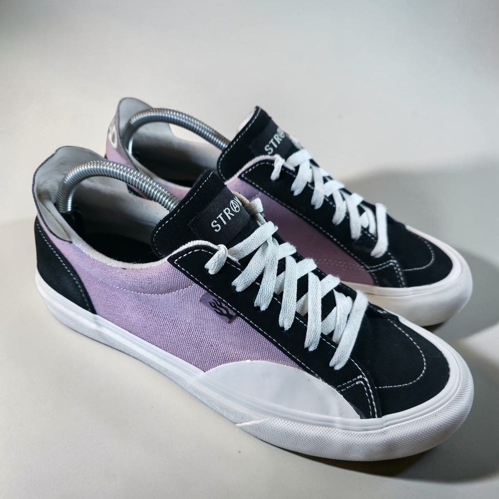 STRAYE Flame Purple White Violet Skate Shoes Skater Mens Size 10 TREAD LOUD